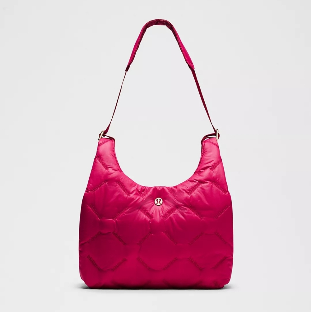 *NWT* LULULEMON Quilty Pleasures Bag 5L, Quilted Shoulder Bag, Berry Rumble